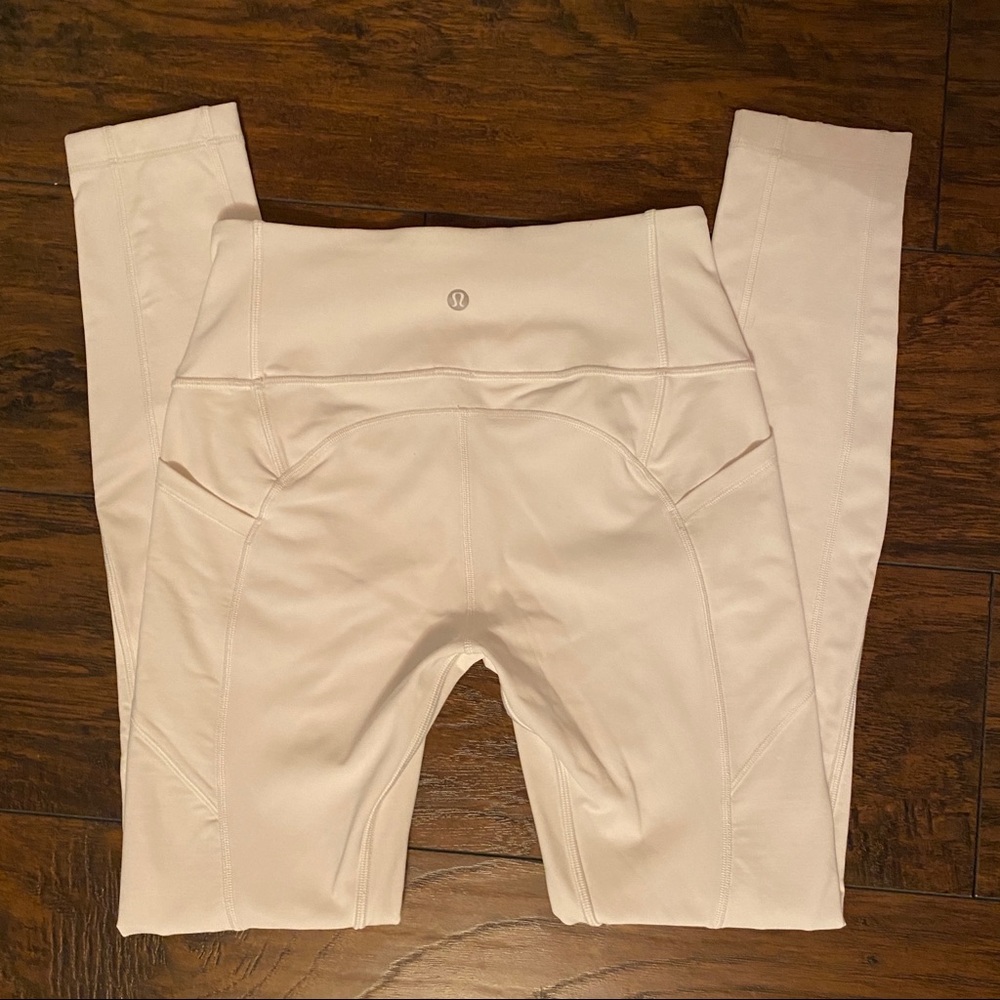 EUC White Lululemon leggings size 6